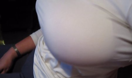 نگاهی به شما دانلود رایگان سکس گروهی Handjob و کثیف Cumshot از MILF ورزش