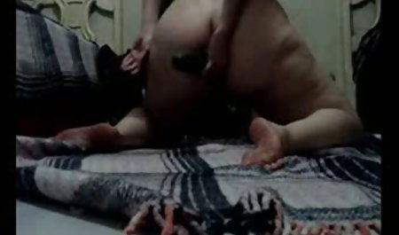 در حال دانلود فیلم سکسی داستانی رایگان عمیق شدن پورنو استار استار از پشت